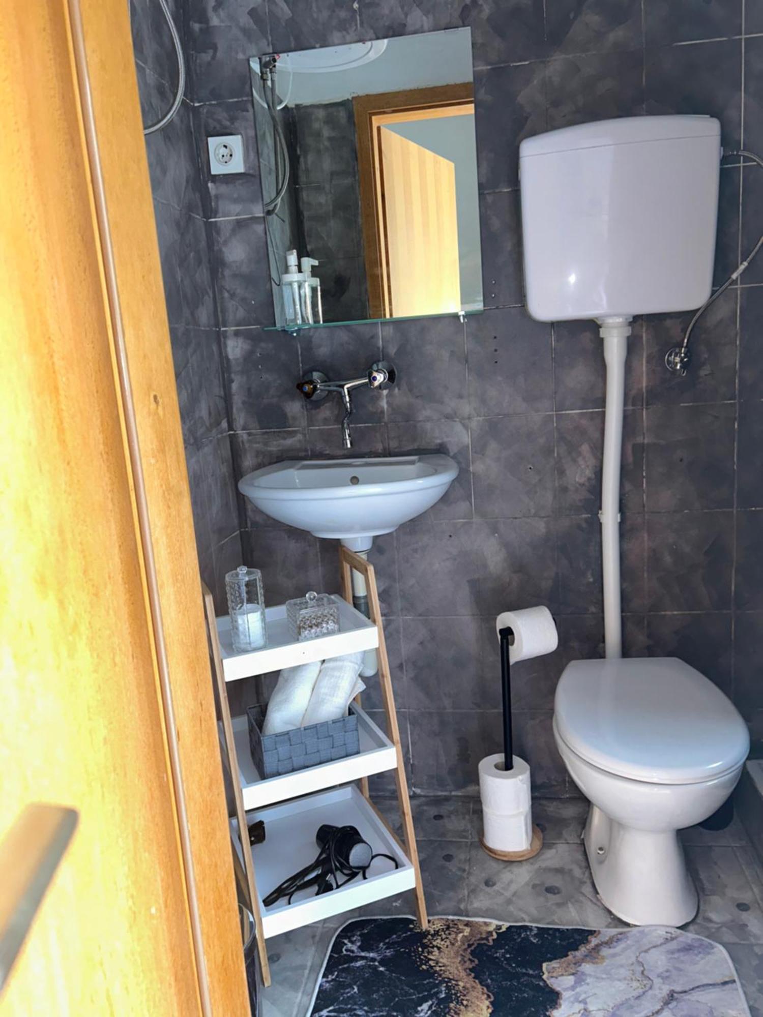 Soba Za Odmor P&E Hotel Kastel Stafilic Ngoại thất bức ảnh